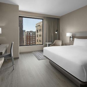 King Room Mobility accessible